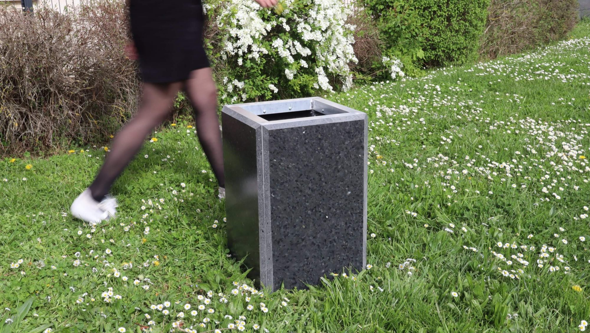 Bac poubelle à papiers Bac poubelle à papiers