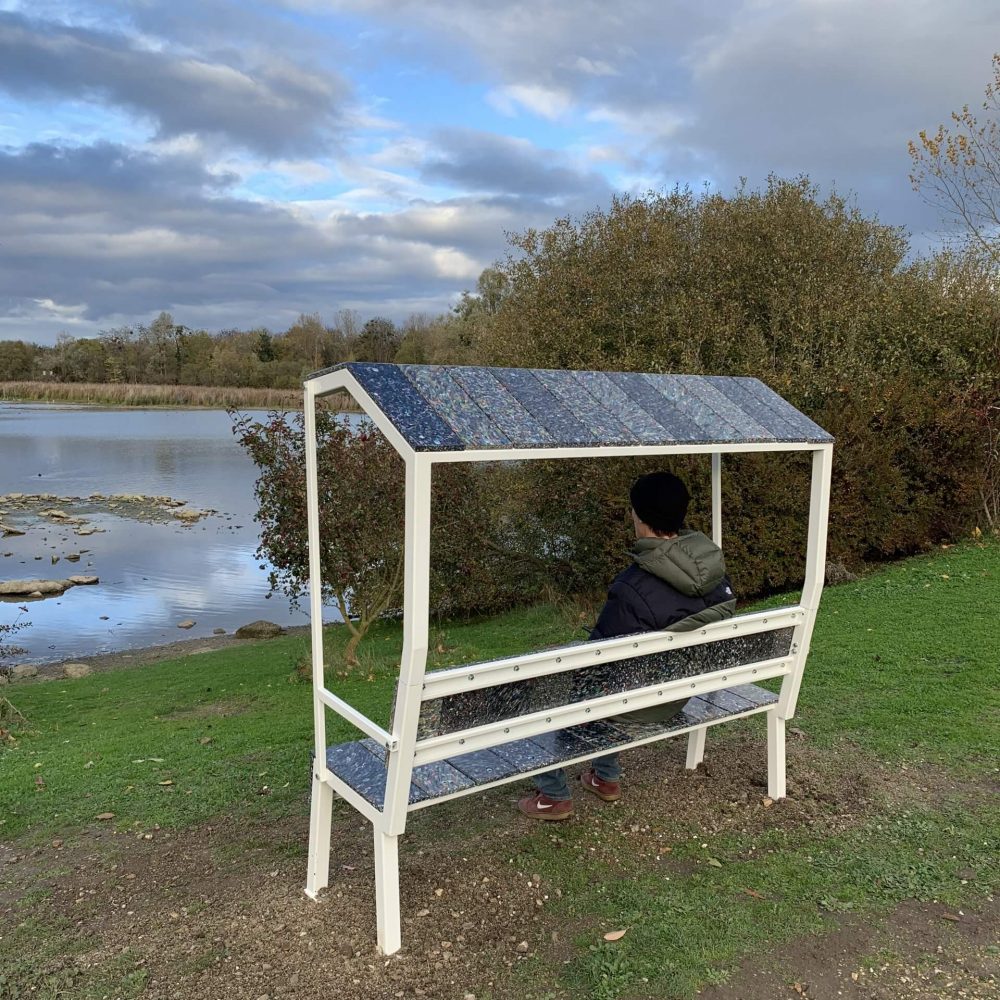 Bancs abrités sur-mesure pour le parc de Montesson (78)